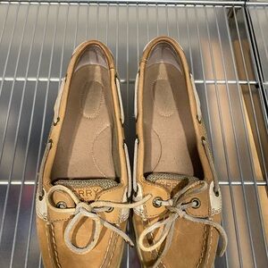 Sperry Tan Leather Flats Timeless Moccasin Style
